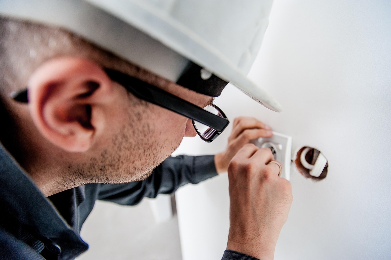 Leistungen 2 electrician, repair, electricity, socket, professional, electric, worker, builder, man, male, helmet, work, electrician, electrician, electrician, electrician, electrician, repair, electricity, electricity, worker, work